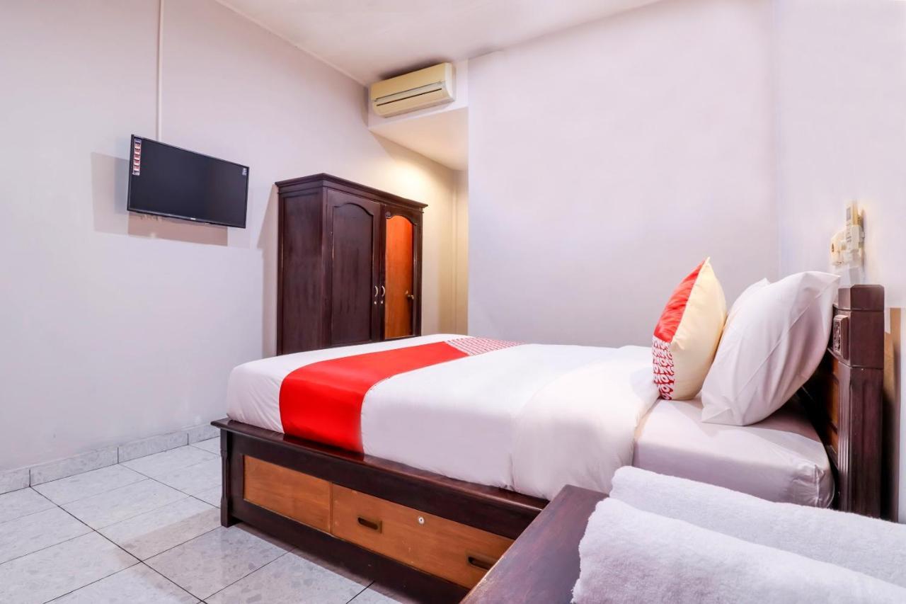 Hotel Oyo 2411 Taman Mekar 2