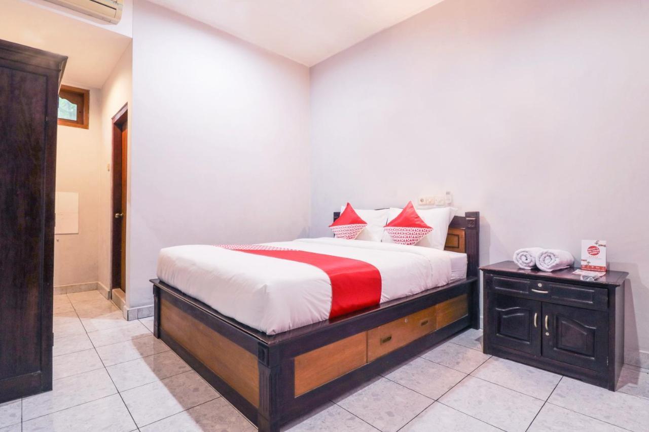 Hotel Oyo 2411 Taman Mekar 2 Kuta (Bali)